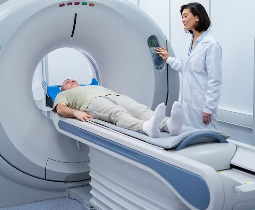 ProVigilant CT scanner with patient and clinician
